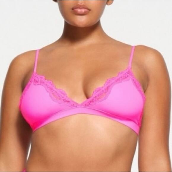 NEW SKIMS Taffy Pink Fits Everybody Lace Triangle Bralette Size 4X - Picture 1 of 6
